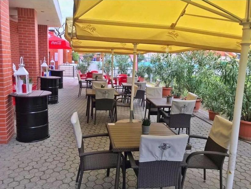 Bed and Breakfast Cvse Clubhaz Es Panzio Cegléd Exterior foto